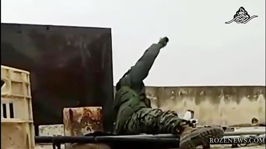 رجزخوانی مدافعان حرم برای تروریست ها و تیری که شلیک شد